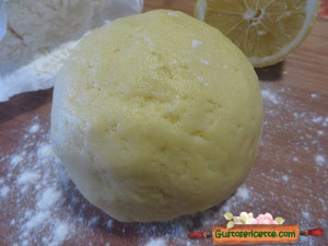 pasta frolla al limone, base ideale per tanti dolci golosi