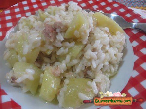risotto patate e tonno, buonissimo e facile da preparare