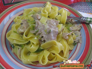 tagliatelle zucchine e coniglio, sfiziose e facili da preparare