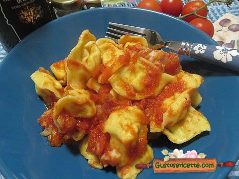 Cappelletti al limone con mousse spigola