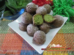 Castagnole alle nocciole e cicorino verde