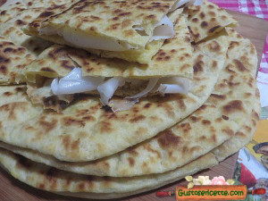 piadina sfogliata marchigiana, buonissima anche farcita!