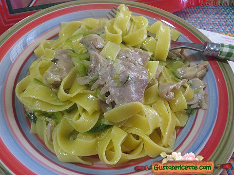 Tagliatelle zucchine e coniglio