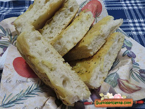 Focaccia bianca con lo strutto