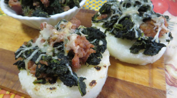 Sfizi polenta bianca cicoria e salsiccia