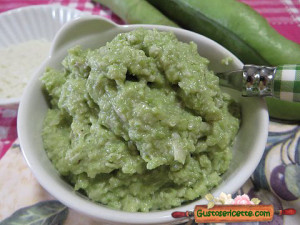pesto alle fave e pecorino, buono e facile da preparare