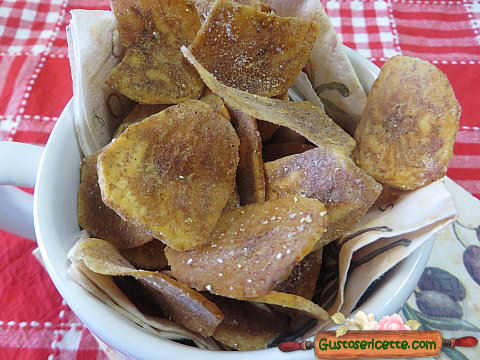 Chips di platano alla paprika