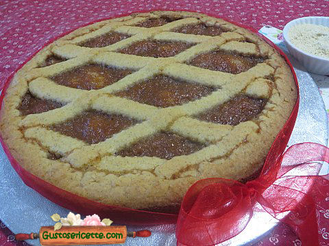 Crostata alla roveja e marmellata