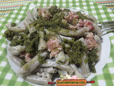 Pasta canapa al pangrattato aromatico