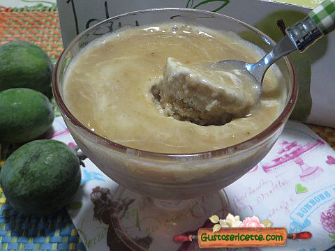 Tiramisù succo pera e feijoa