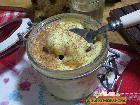 Tiramisu al panettone e cointreau