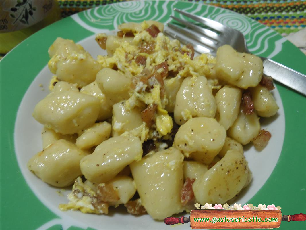 Gnocchi di ricotta alla carbonara