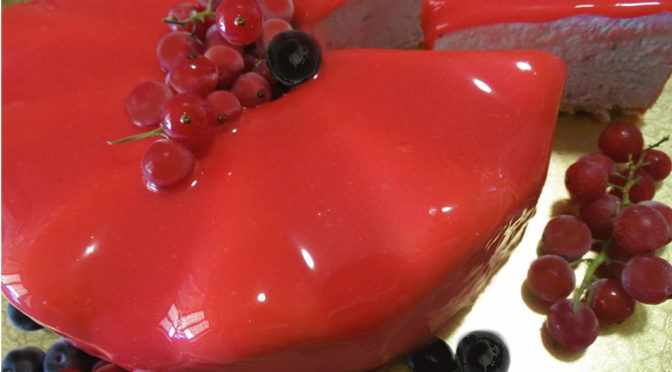 Cheesecake frutti di bosco e glassa a specchio