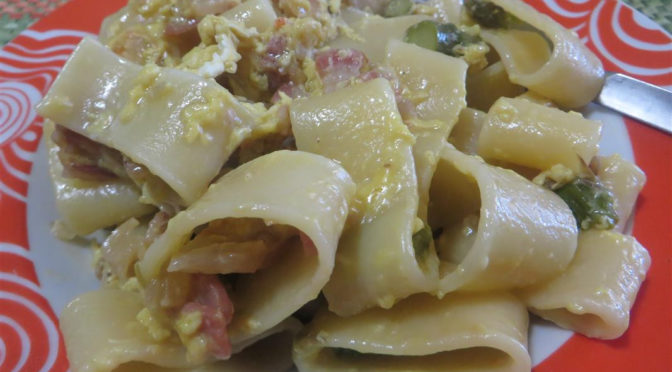 Calamarata alla carbonara funghi e asparagi
