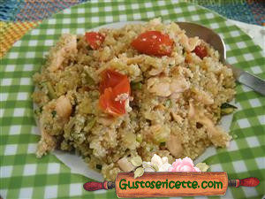 Quinoa zucchine e salmone