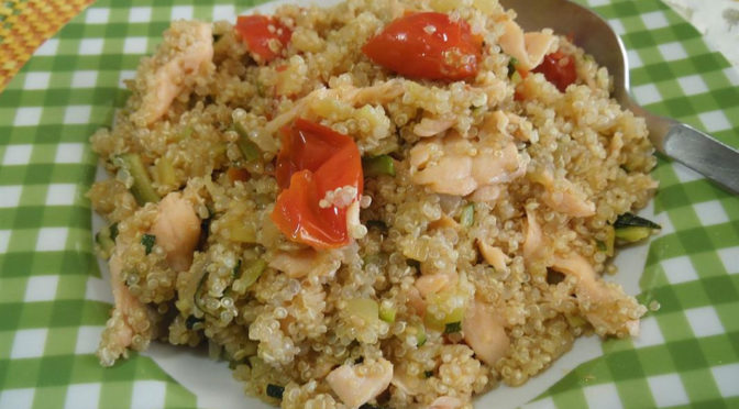 Quinoa zucchine e salmone
