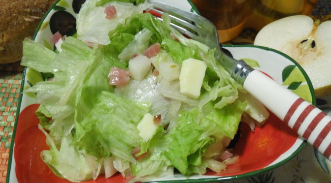 Insalata con pere nashi speck e scamorza