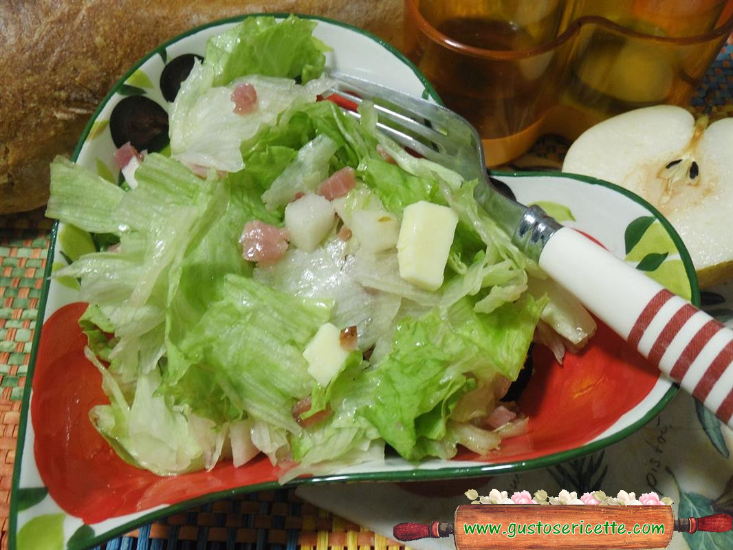 Insalata con pere nashi speck e scamorza