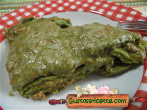 Lasagna con crepes all'ortica cotta in padella