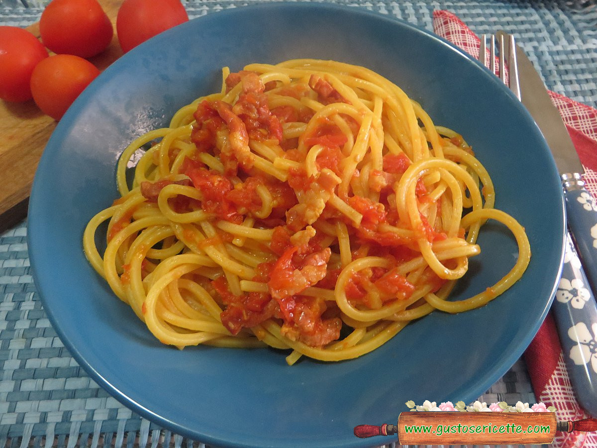 Spaghetti alla chitarra pomodori e zafferano