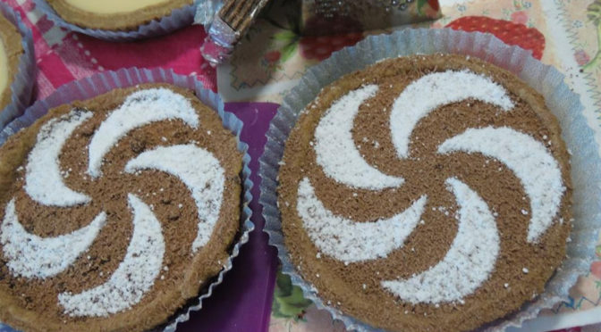 Tortine al cacao e budino alla vaniglia