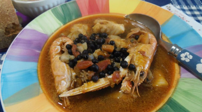 Zuppa di pesce senza spine con roveja