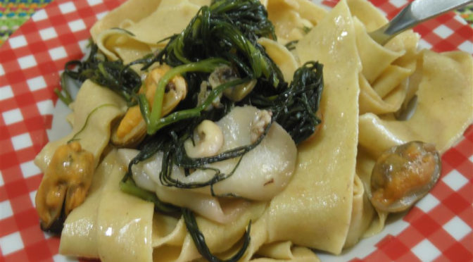 Pappardelle al grano khorasan con agretti e pesce