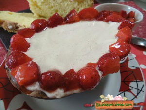 Tiramisu con colomba e fragole al brachetto