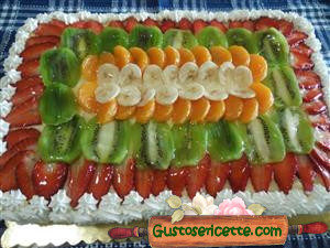  torta soffice alla frutta con frolla alle nocciole