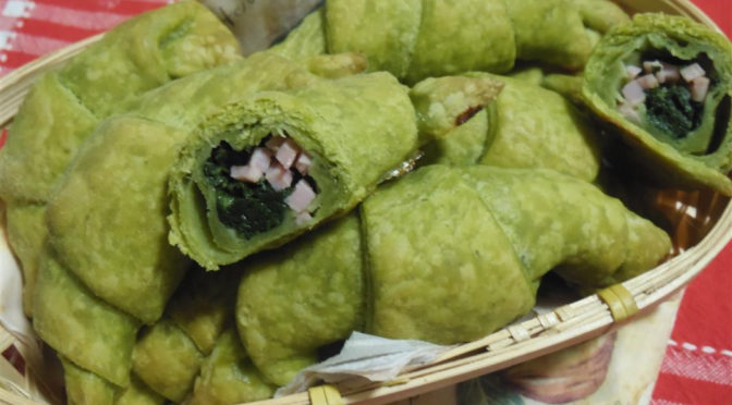 Croissant salati pasta sfoglia all’ ortica spinaci e cotto