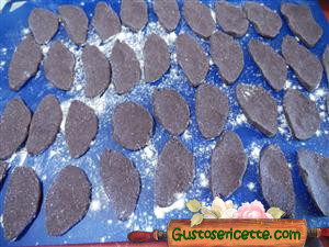 Gnocchi di riso cinesi con riso nero integrale