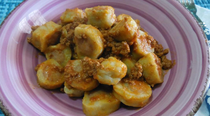 Gnocchi di ricotta e carciofi ripieni con luganega