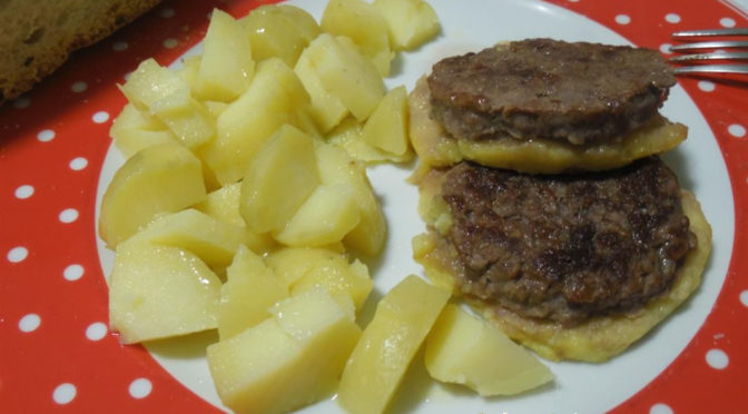Hamburger doppio di carne e patate