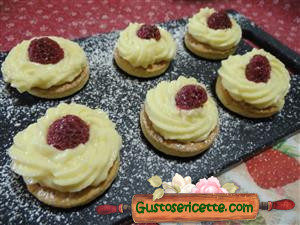 Pasticcini light alla crema e grano tritordeum