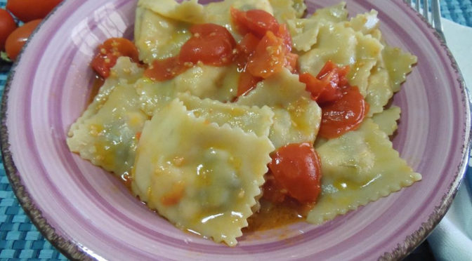 Ravioli di ricotta carciofi e salmone