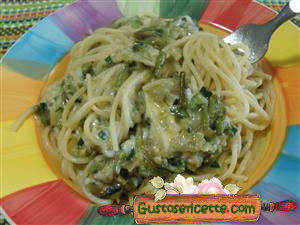 Spaghetti cremosi asparagi e zucchine