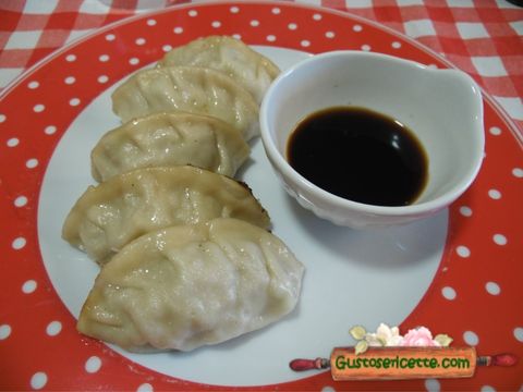 Gyoza  – ravioli giapponesi di carne