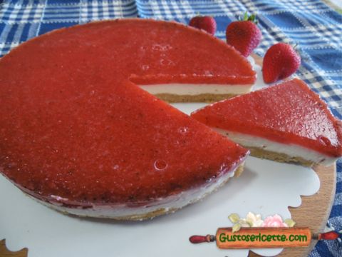 Cheesecake fragole spumante e menta