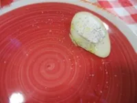 Composizione caprese sfiziosa con zucchina patisson e mozzarella