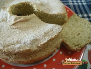 Angel cake al pistacchio pronto da servire